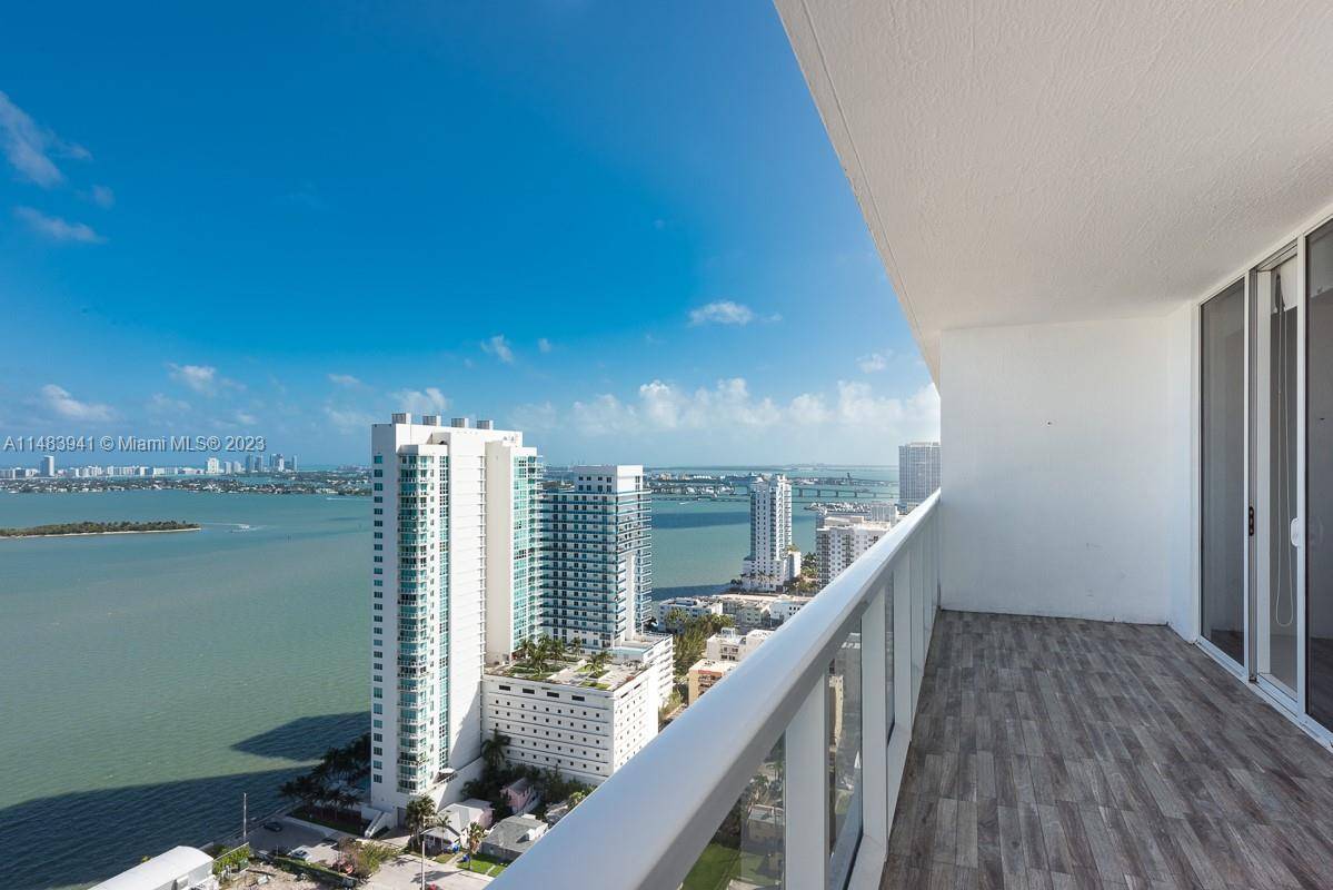 Direct breathtaking Bay views from this 3 bedrooms and 3 baths.