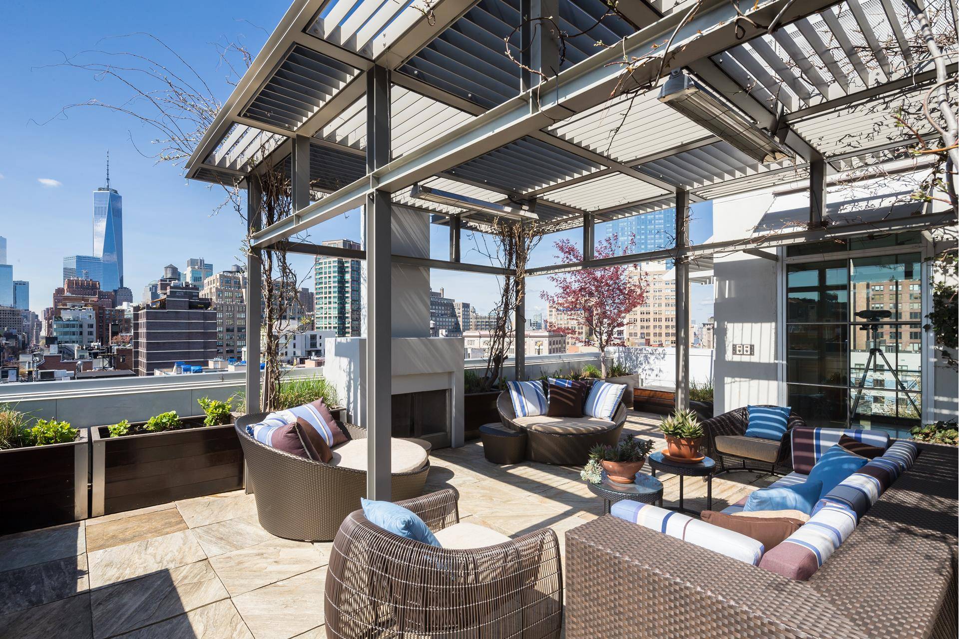 Located on a prime Soho block, this dramatic penthouse captivates hearts and minds with its elegant interiors and wealth of outdoor space.