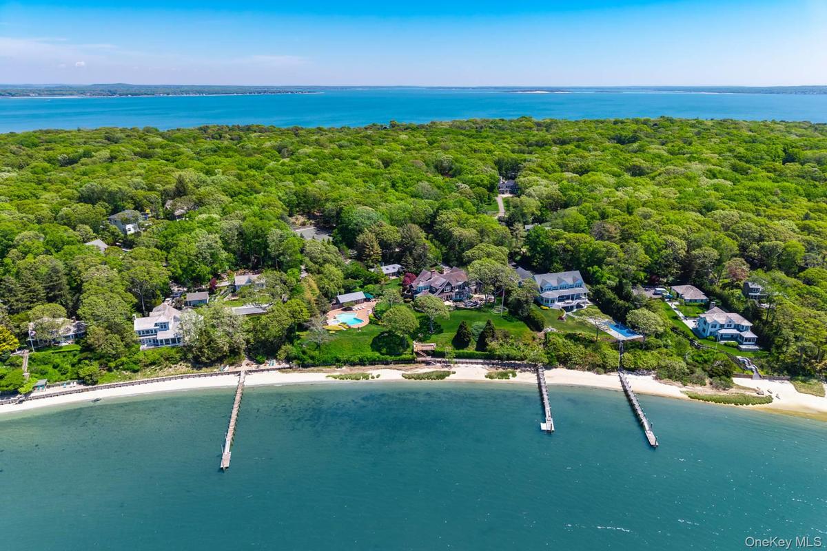 Tennis, Putting Green, Cottage & More
