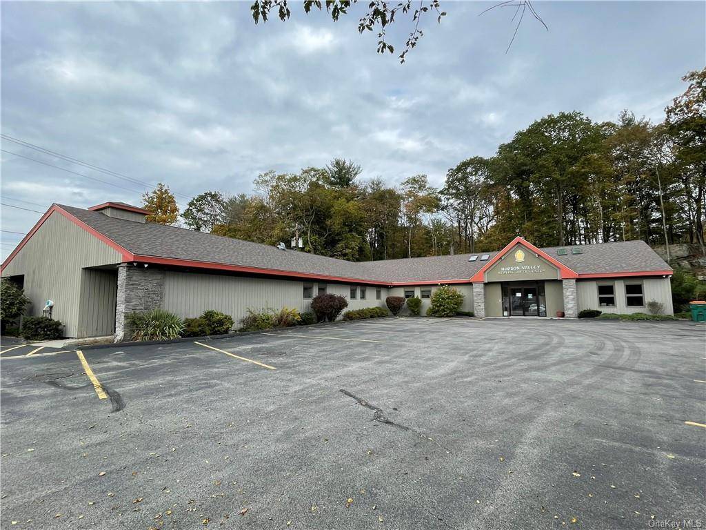 HYDE PARK HISTORIC DISTRICT Attractive One Story Medical Building with excellent Route 9 visibility amp ; parking for 30 cars centrally located minutes to FDR, Marist, CIA, Vassar Hospital, amp ...