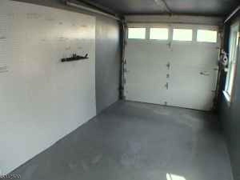 Attached garage, auto door