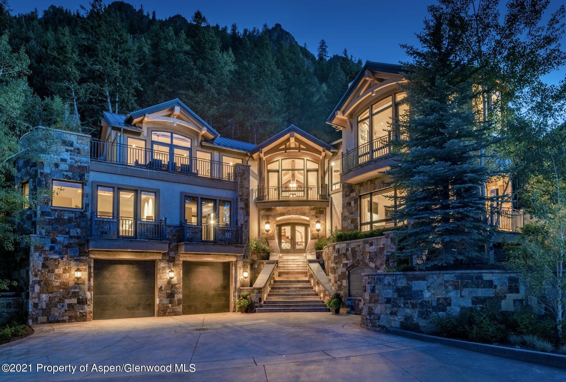 Nestled in a private gated 10 acre enclave on the base of Aspen Mountain this home offers sweeping views of Independence Pass, Red Mountain, the town of Aspen and Aspen ...