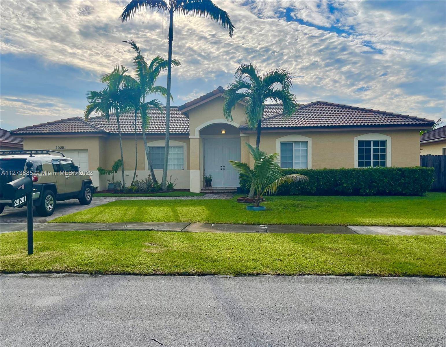 Beautiful 3 bed 2 bath Single Family Home in the popular Biscayne Drive Estates and NO HOA, which is a BLESSING !