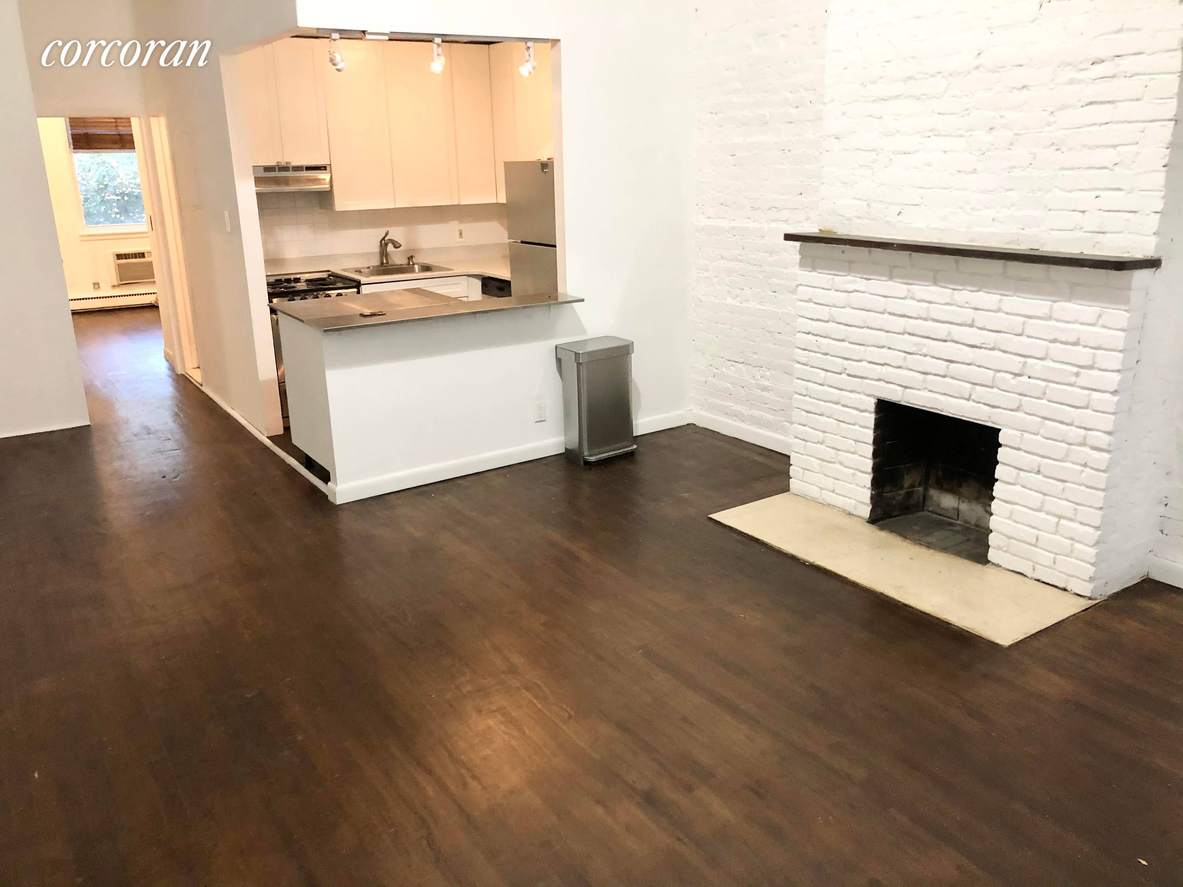 THIS APARTMENT IS NO FEE AND ONE MONTH FREE TO THE TENANT This is the gross rent 4, 700 month additionally you get one month free rent Huge Prime Chelsea ...