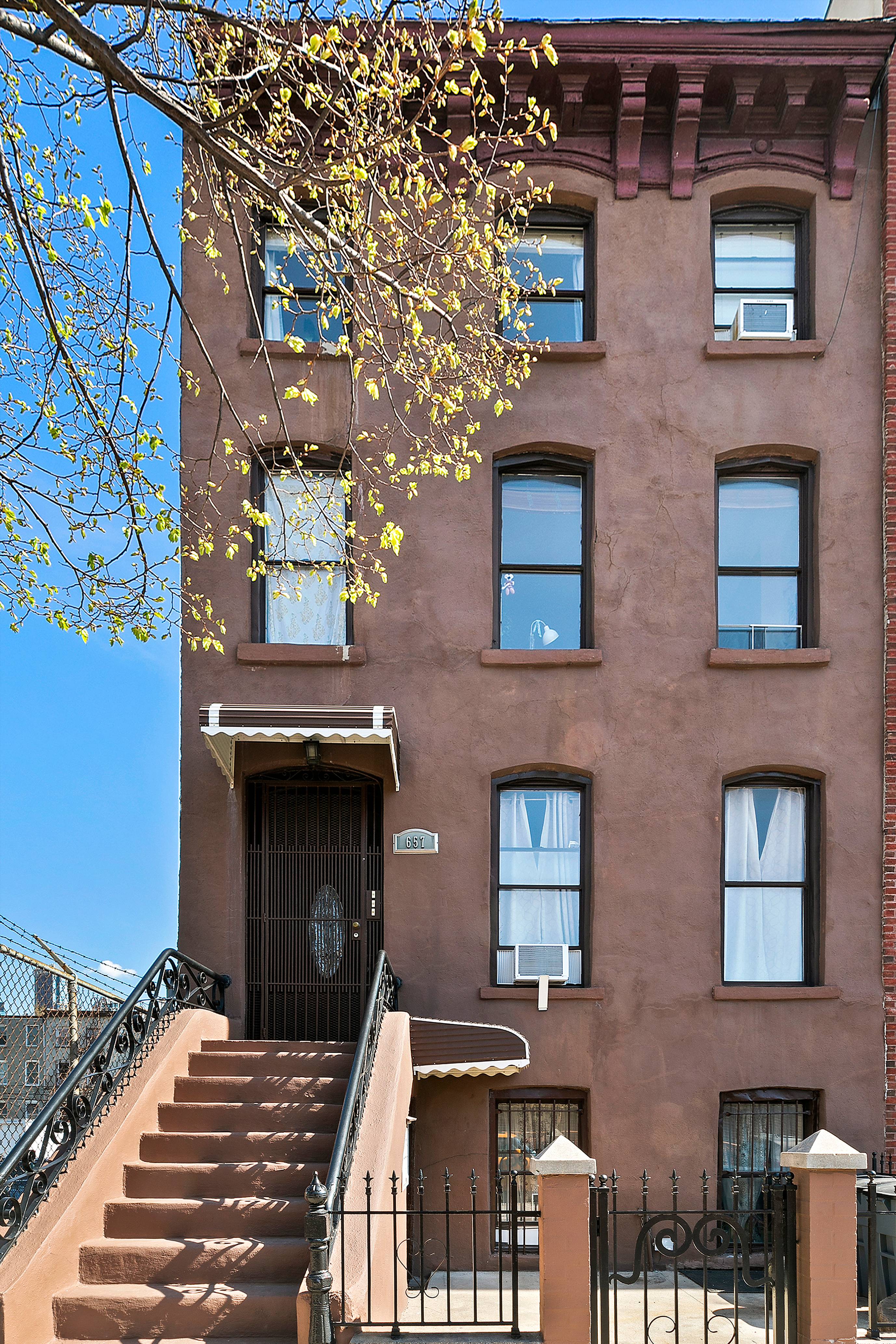 Don't miss this rare opportunity to own a three family brownstone, in one of Brooklyn s most prominent locations.