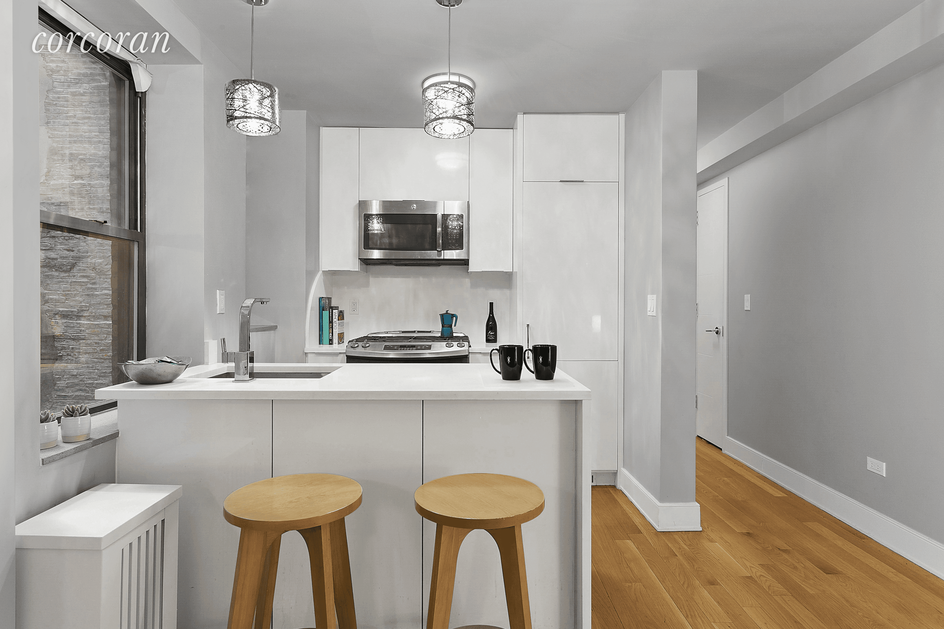 One of the largest one bedroom layouts available in The Irvin House, apartment 3D offers a generous floorplan that can easily convert to a 2 bedroom.