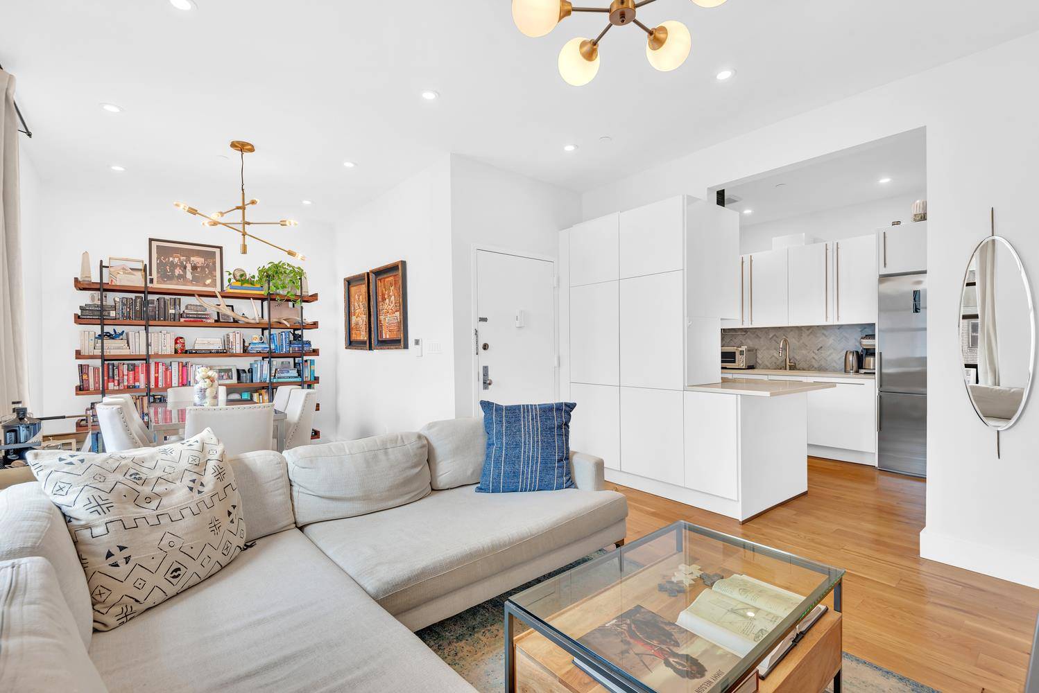 Discover your dream home in the vibrant heart of New York City !