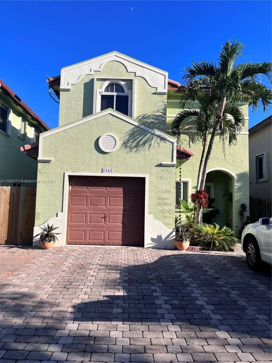 Beautiful 3 2. 5 home with newly installed hurricane impact windows and door in Marianas gated community near Baptist Hospital, U.