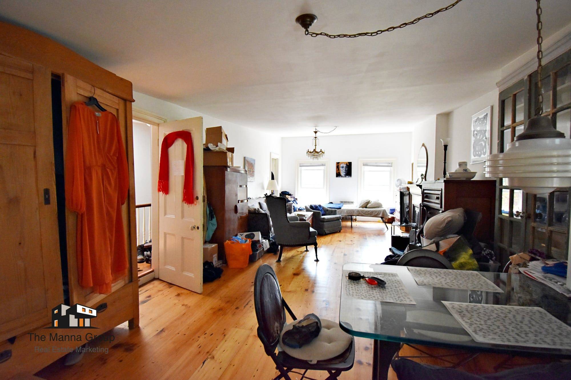 Stunning and exquisitely restored floor thru 2 bedroom in beautiful South Williamsburg, near the water.