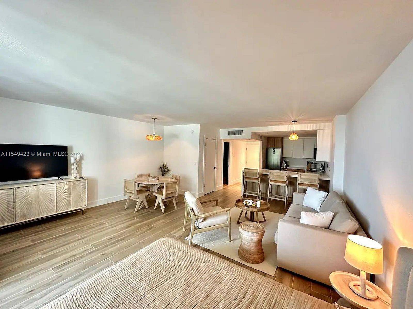 Based on a comparable nightly rate, enjoying all of the luxurious amenities of the 5 star 1 Hotel in SoBe, this private furnished residence is an exquisite and generously proportioned ...