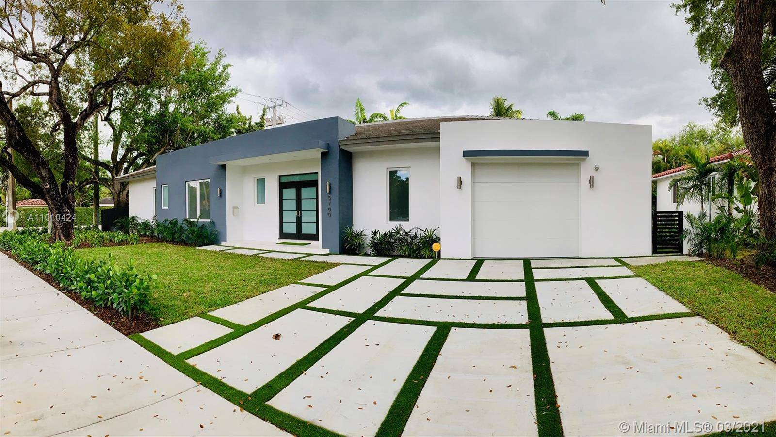 Look no further ! This modern 4 Bed 4 Bath dream home like brand new, foundation to roof !