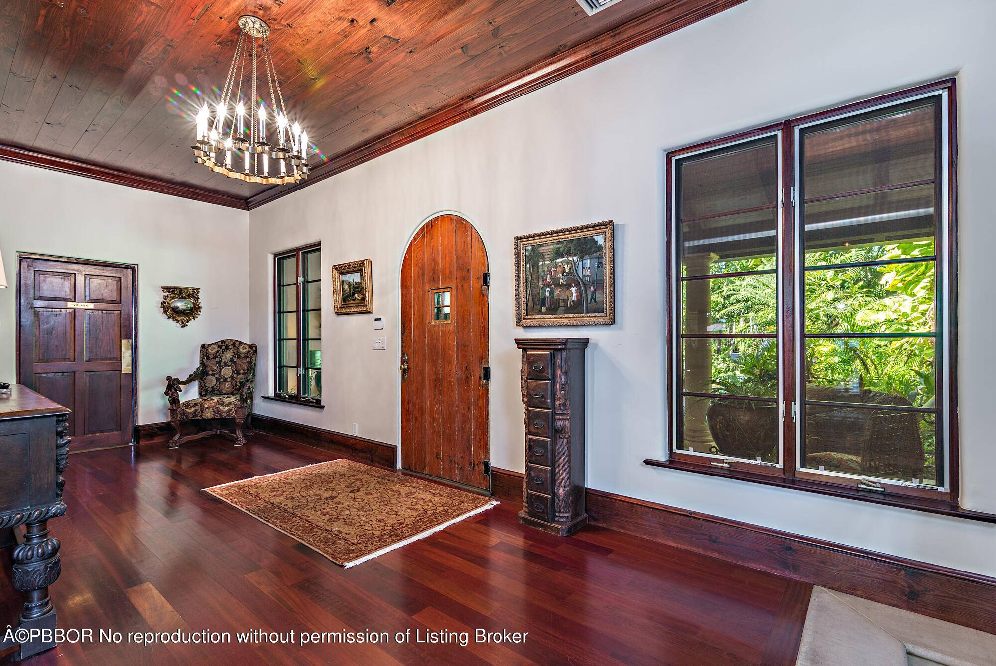 The Flagler House is a tropical waterfront oasis located in West Palm Beach on over an acre.