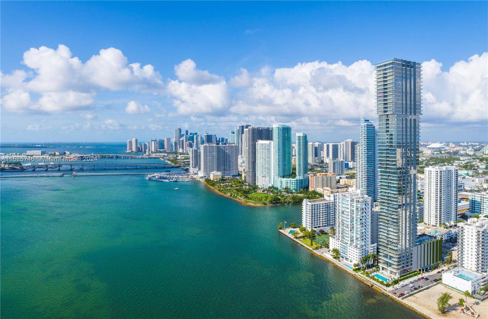 Rising alongside Biscayne Bay, Elysee is at the center of all that's new and exciting in Miami.