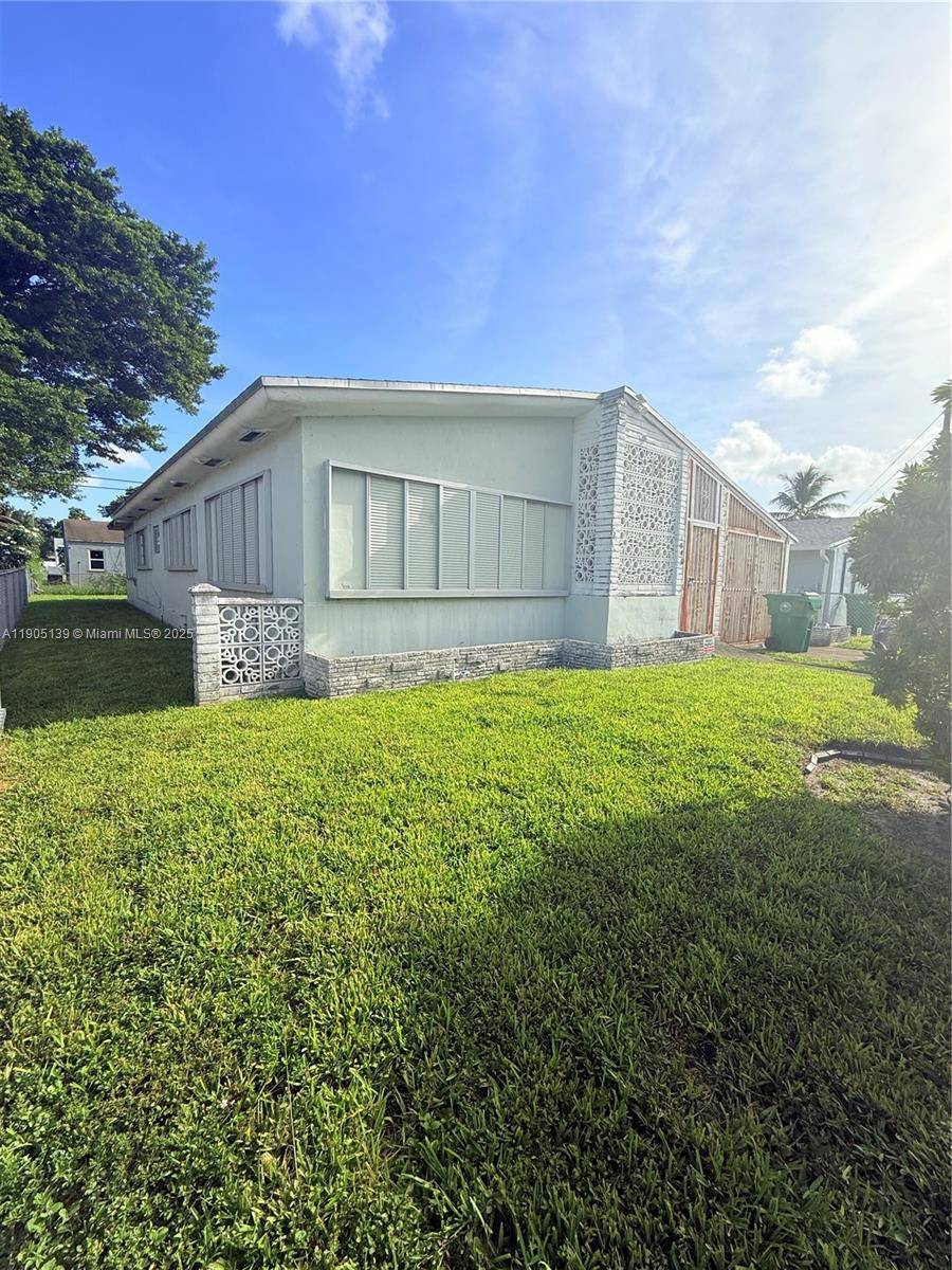 This well sought out spacious single family 3 Bedroom 1.