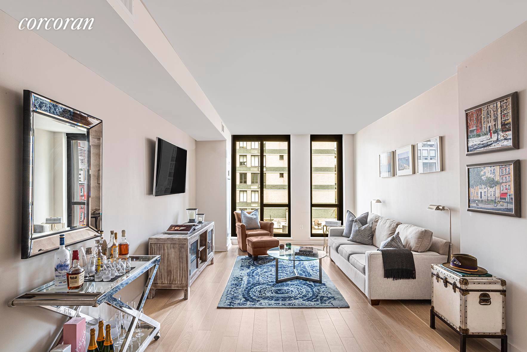 Located approximately 450 feet away from New York CityA s most exclusive park, this mint one bedroom in prime Gramercy is boutique condo living at its finest.