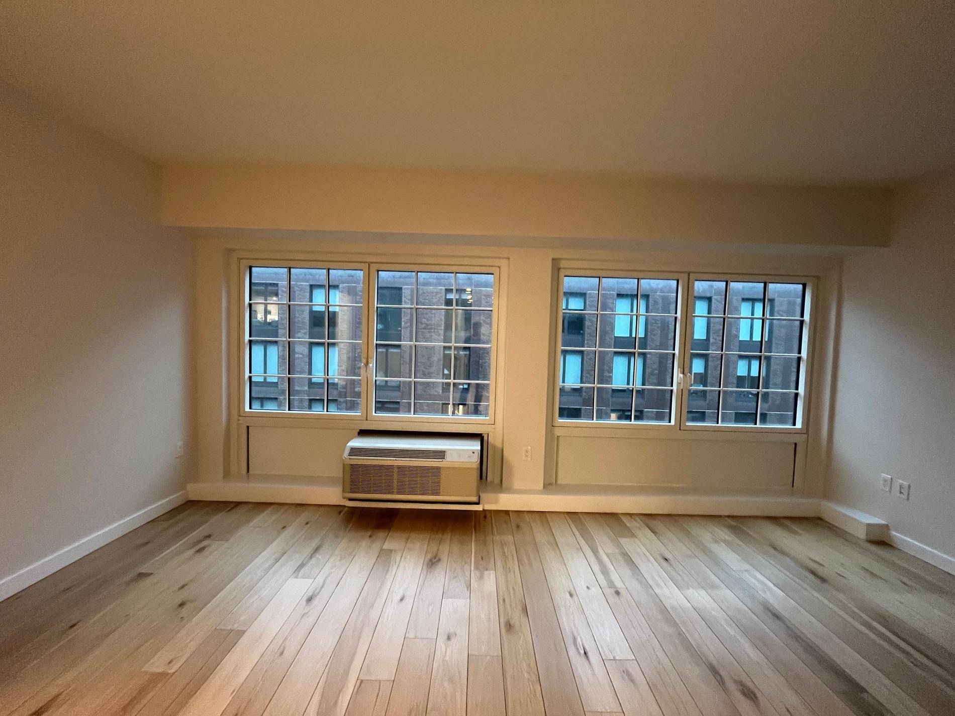 High Floor Alcove Studio Moments from the lush beauty of Prospect Park and central to all that Brooklyn has to offer, 555 Waverly represents the very best of the Brooklyn ...