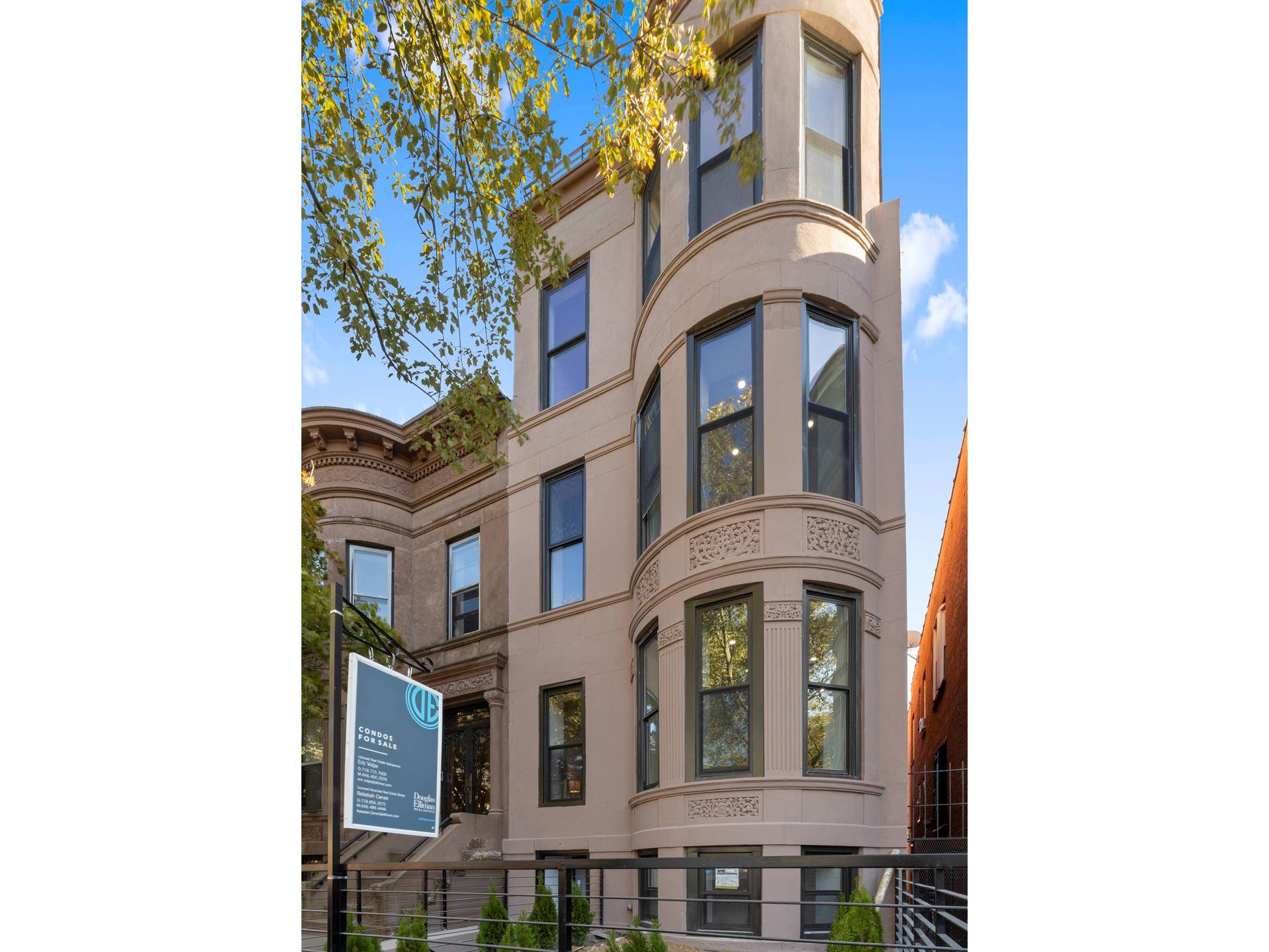Contracts Out Welcome to 1090 Carroll Street a 7 unit condo in a converted pre war brownstone located in trendy Crown Heights and just blocks from Prospect Park and numerous ...