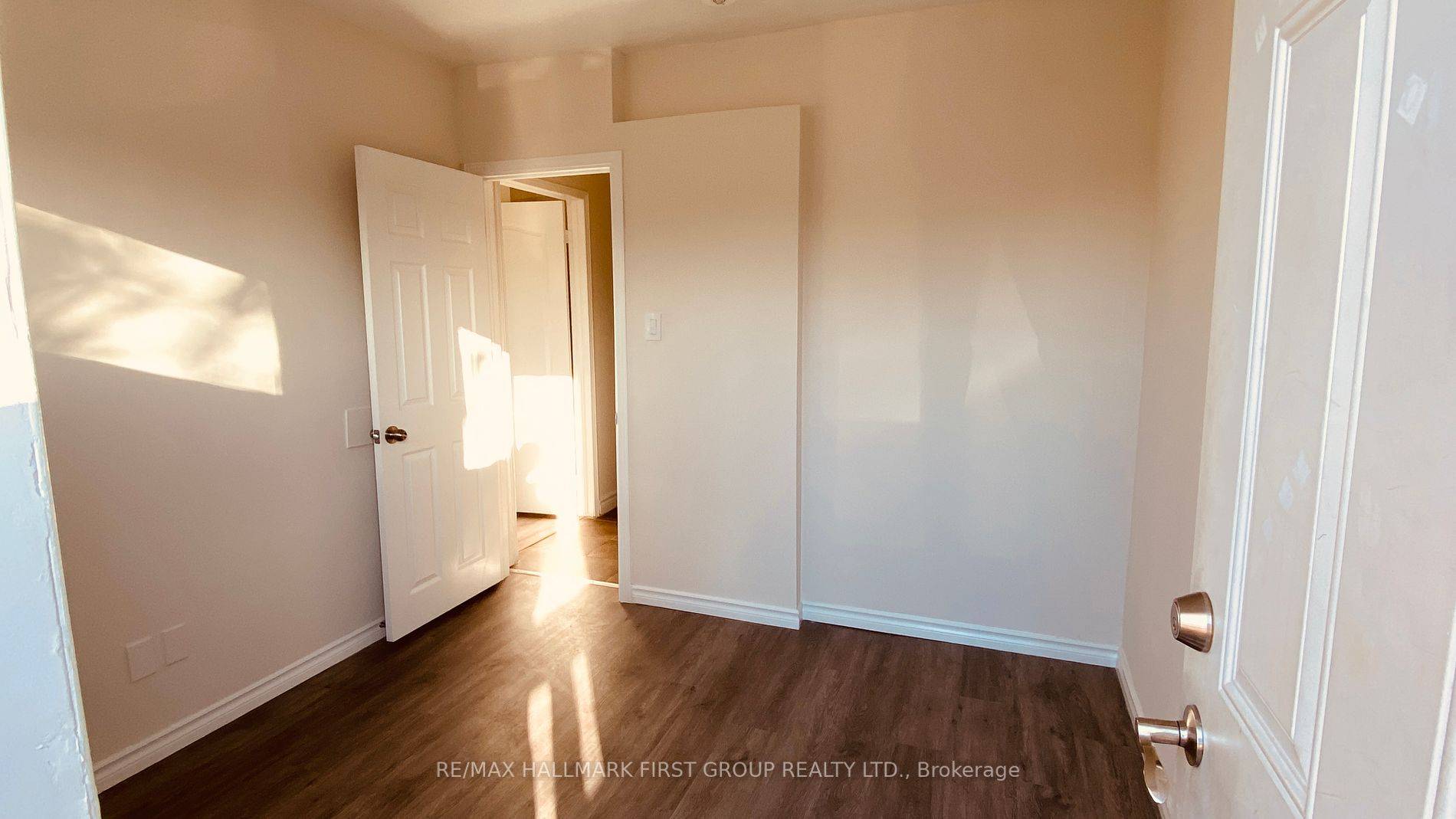 Fantastic Whitby Downtown Upper Floor Apartment Large Kitchen Open To Spacious Living Room High Ceiling Brings Lots Of Charm Newly Updated Front Back Entrances For Easy Access Large Bedroom With ...