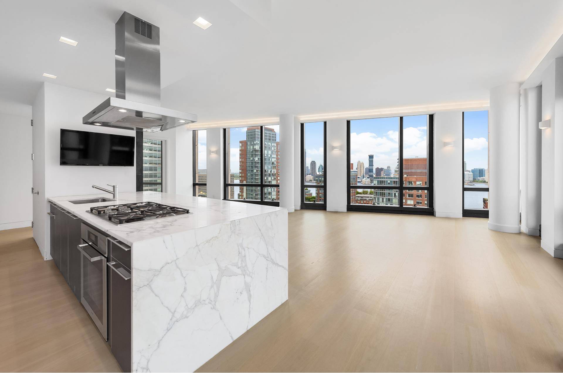ICONIC TRIBECA LUXURY OASIS IN THE SKY Sought after 3 bedrooms 3.