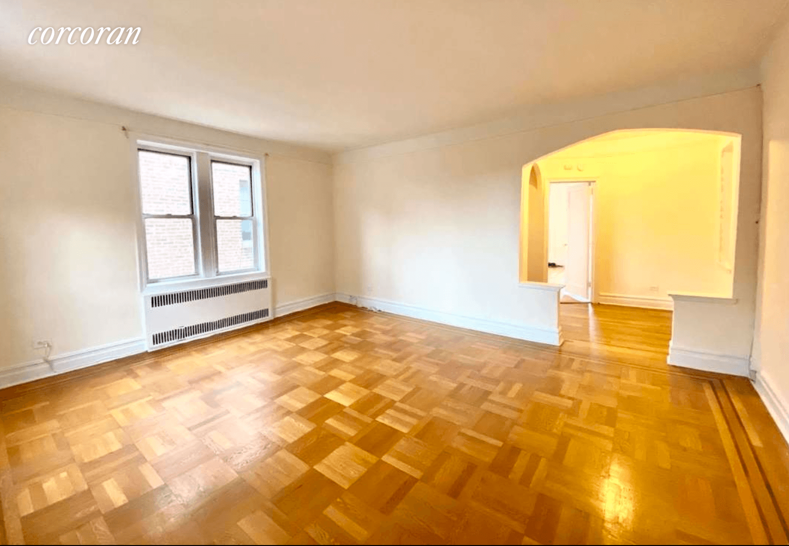 Amazing One bedroom apartment, in a really nice elevator building, very spacious, nice location.