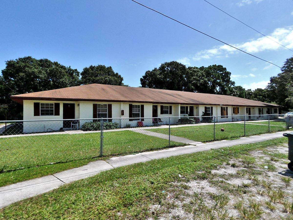 Invest in this rare 6 unit property in Fort Pierce and secure a robust stream of passive income !