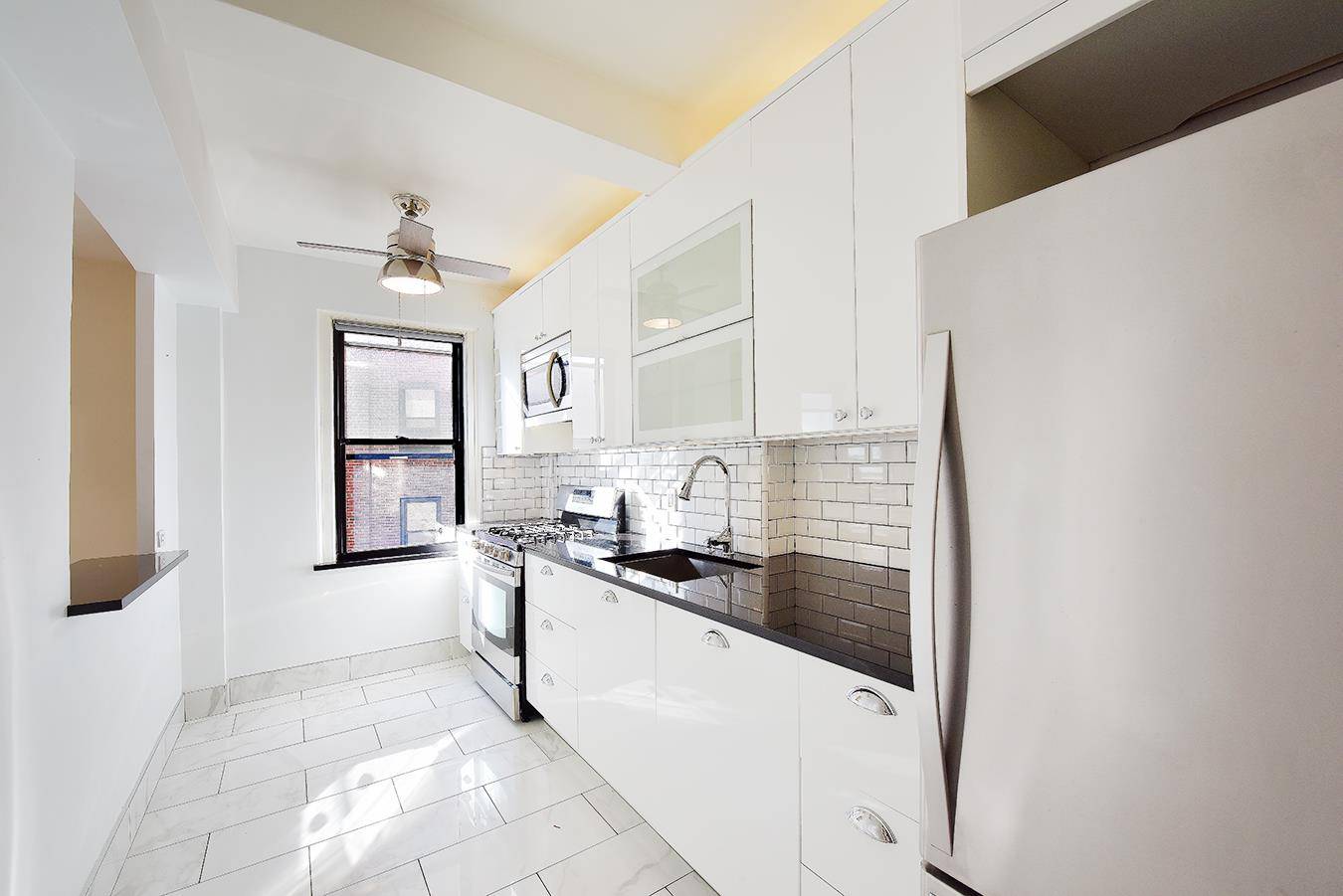 Stylish Art Deco One BedroomThe new upgrades in this lovingly renovated one bedroom remain true to form in this stunning Park Terrace Gardens apartment.