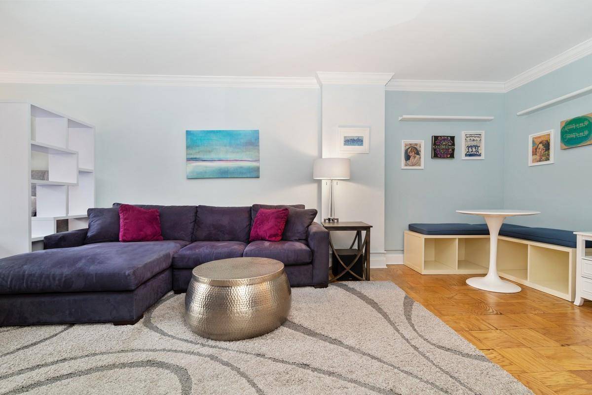 PRICE REDUCED this quiet alcove studio offers a contemporary layout and a separate sleep alcove.