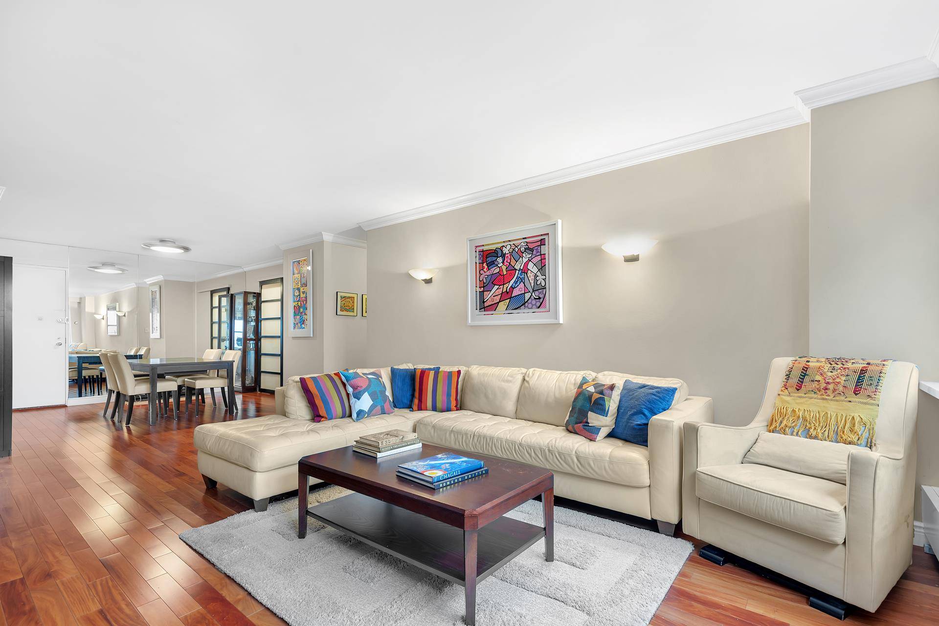 MOVE IN READY, 2BD 2BA WITH STUNNING VIEWS OVER THE EAST RIVER WITH LOW MAINTENANCE.