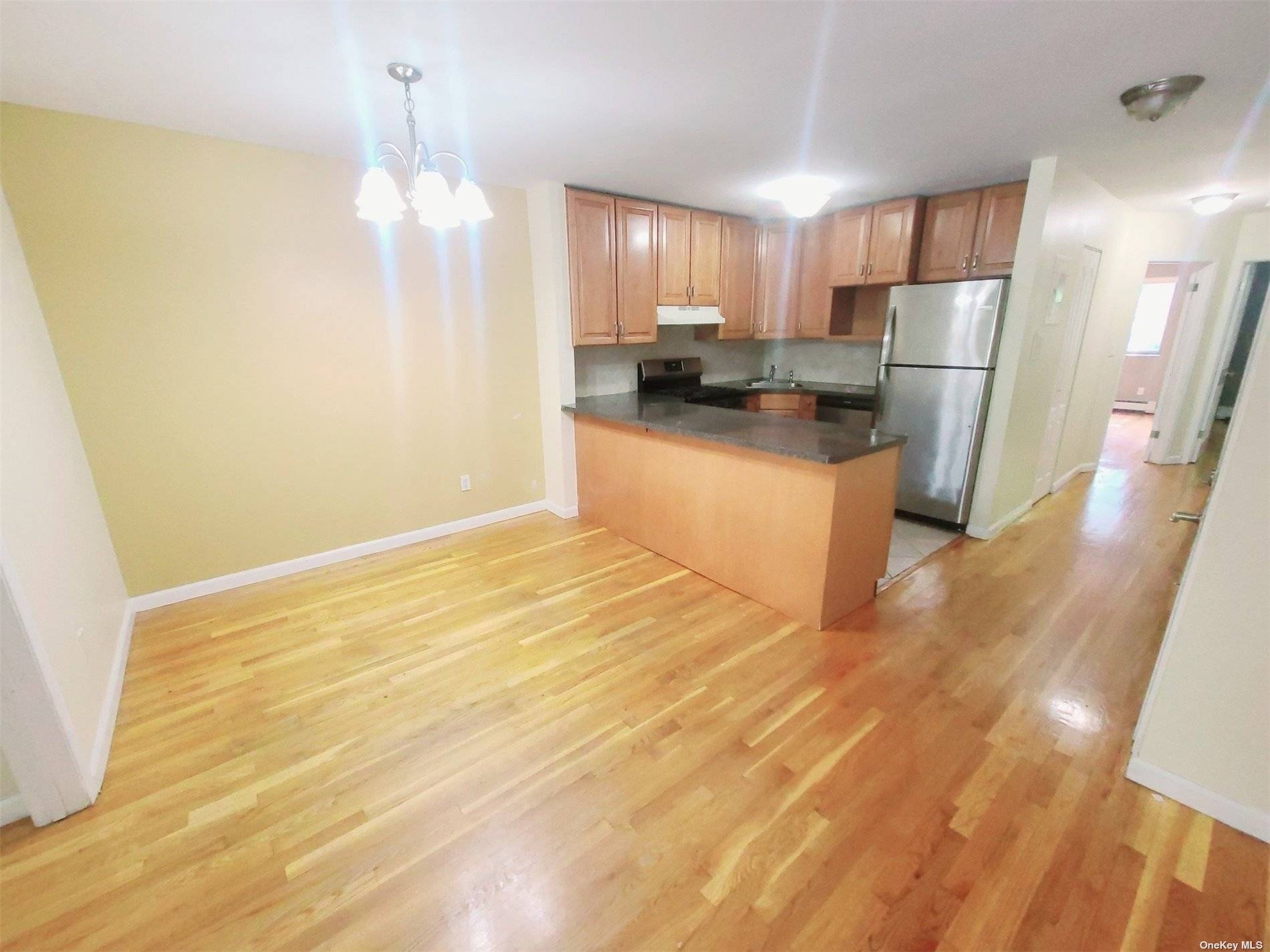 AMAZING OPPORTUNITY IN FOREST HILLS, XLG 3BR 2BATH with TERRACE amp ; PARKING IN PRIME LOCATION JUST 2 3 SHORT BLOCKS TO E F EXPRESS.