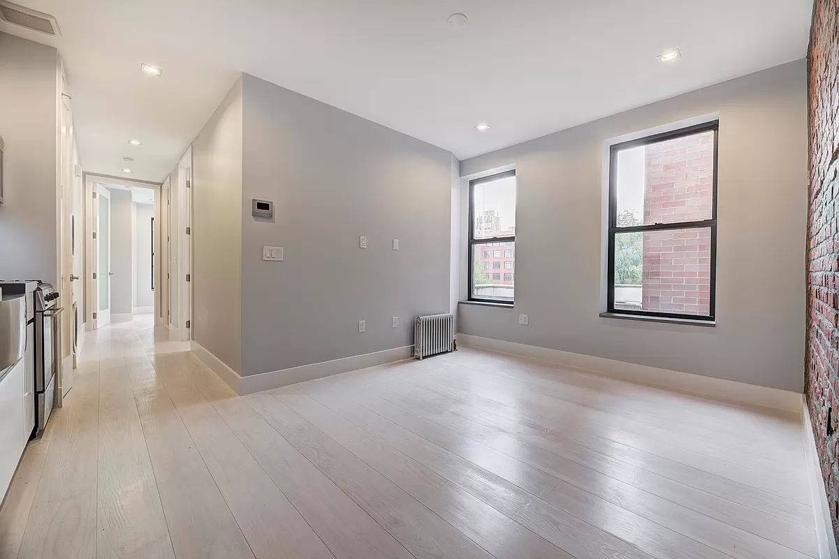 Beautifully renovated 2 bedroom in an elevator building with Condo level finishes.