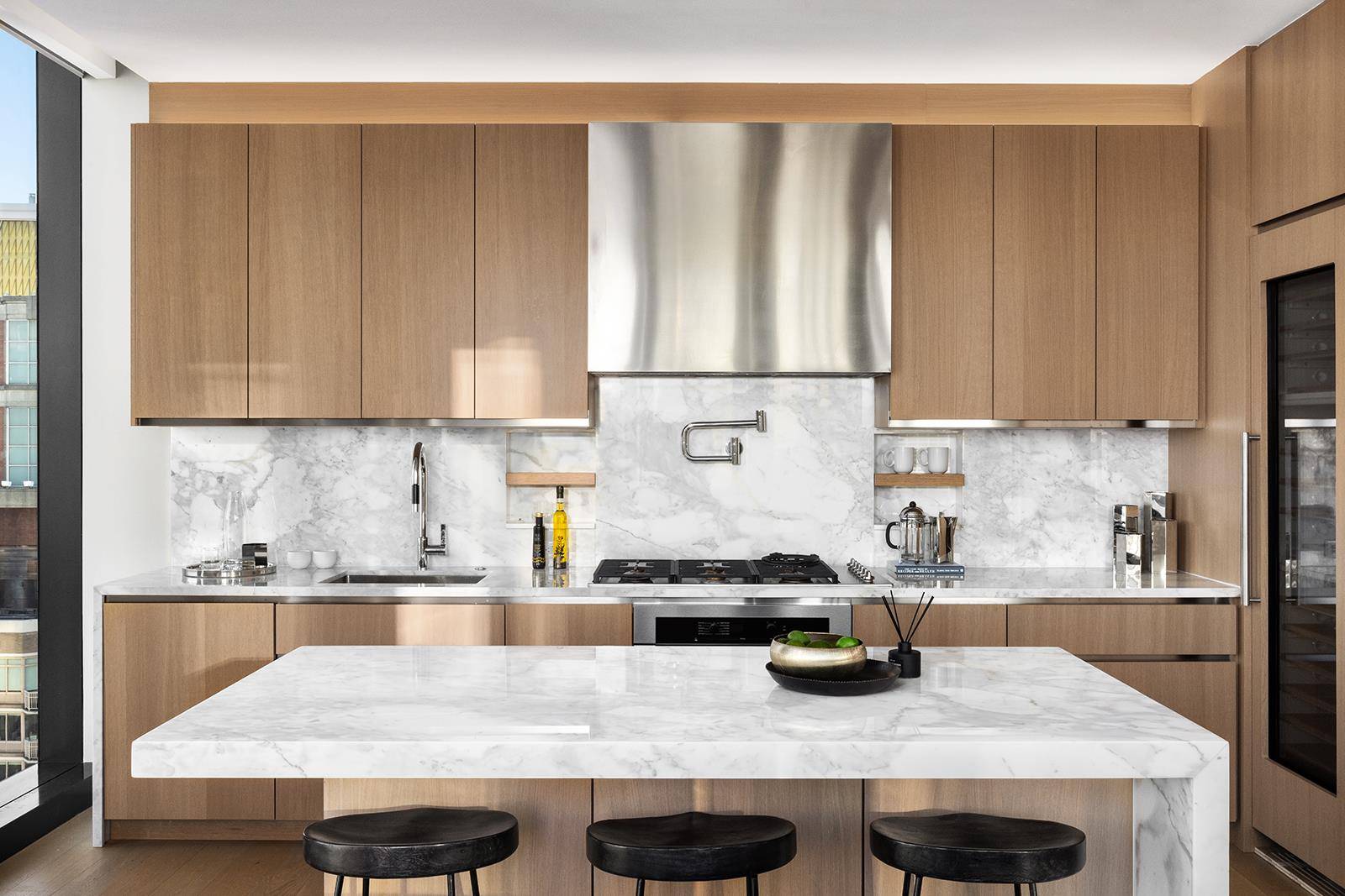 IMMEDIATE OCCUPANCY AT THE TALLEST RESIDENTIAL CONDOMINIUM ON FIFTH AVENUE.