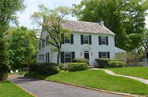 Wonderful 4 bedroom Colonial in the coveted Hycliff Association available August 1st.