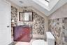 Upstairs Full Bathroom