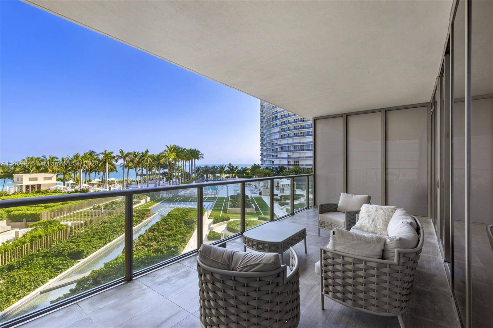 Beautiful oceanfront unit in the desirable south tower.