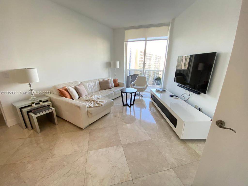This immaculate 2 bedroom 2 bathroom unit in Trump Tower I Sunny Isles showcases breathtaking intracoastal views and is conveniently located within walking distance to various shops, restaurants, and supermarkets.