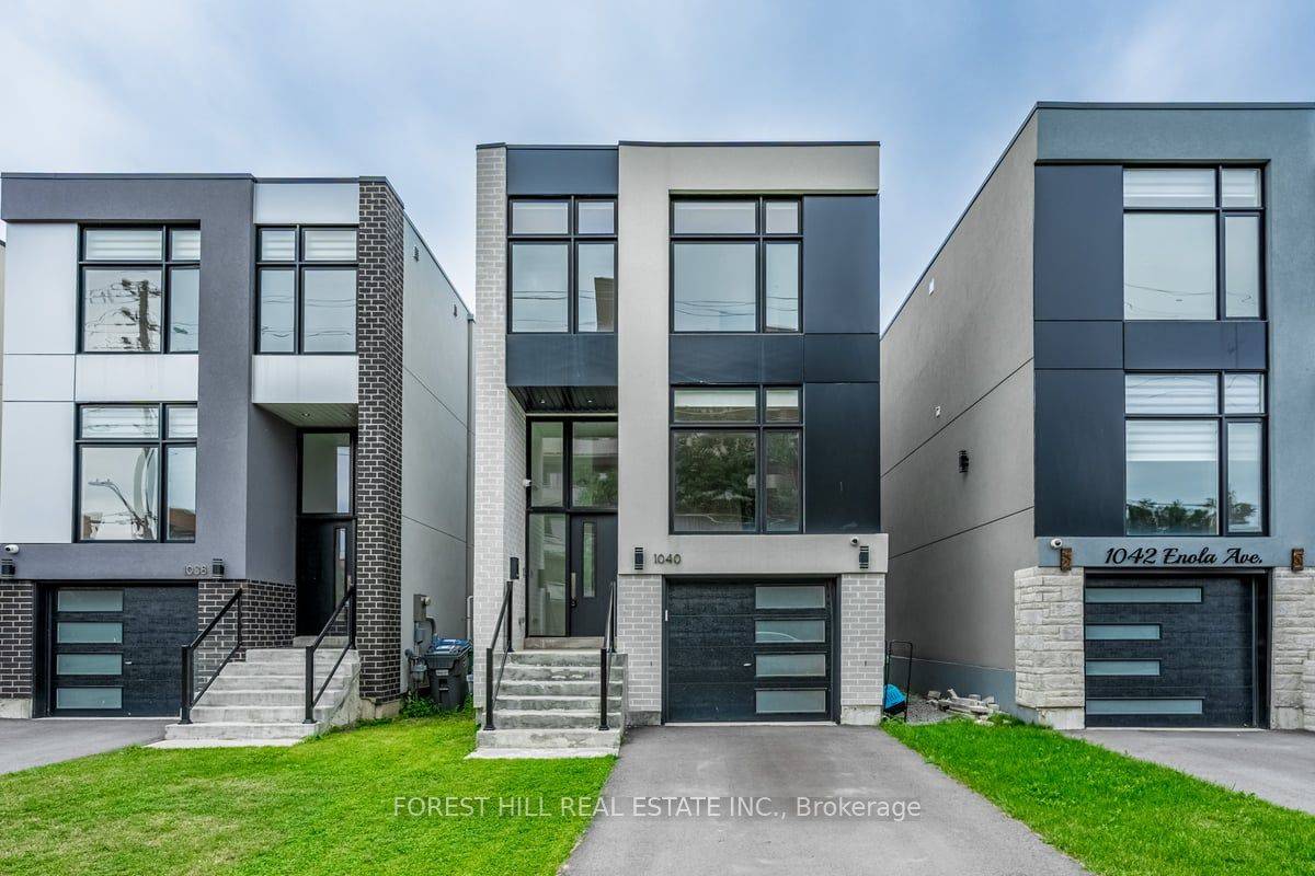 Gorgeous modern detached home located steps away from Lakeshores finest shops, restaurants, waterfront, transit and more.