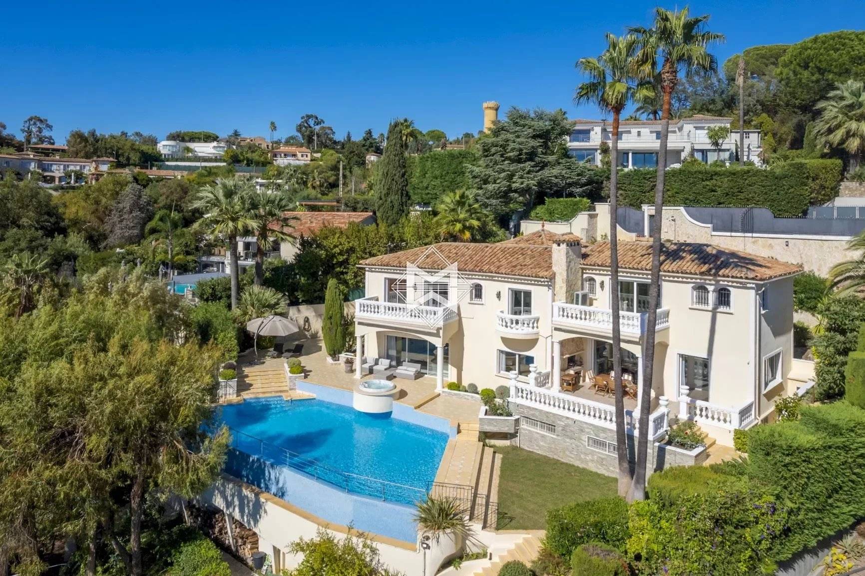 Super Cannes amazing villa with view