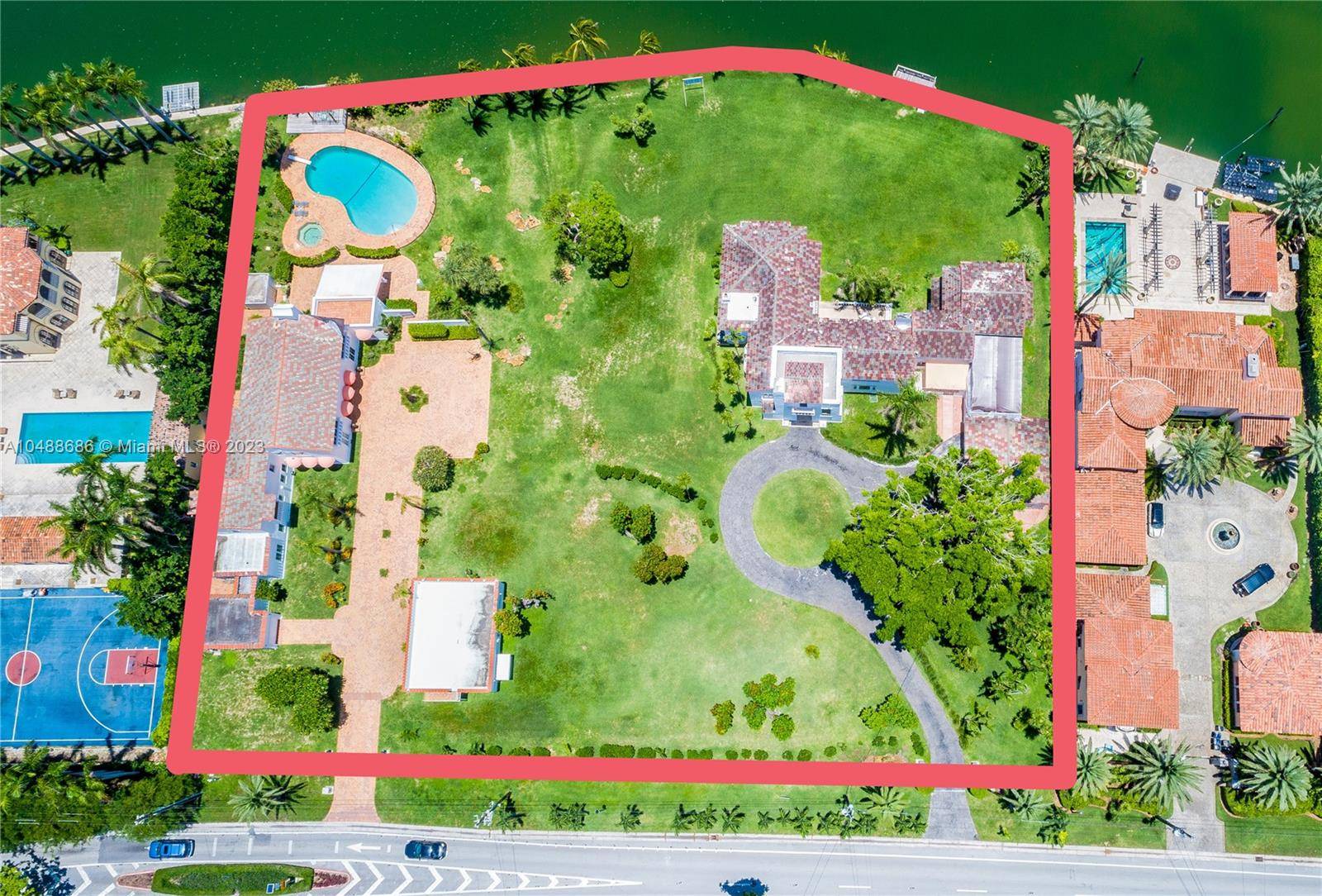 DEVELOPERS DREAM SUBDIVIDE THIS WATERFRONT 2 ACRE MIAMI BEACH LEGACY ESTATE INTO 2 OR OPTIMALLY 3 LOTS !