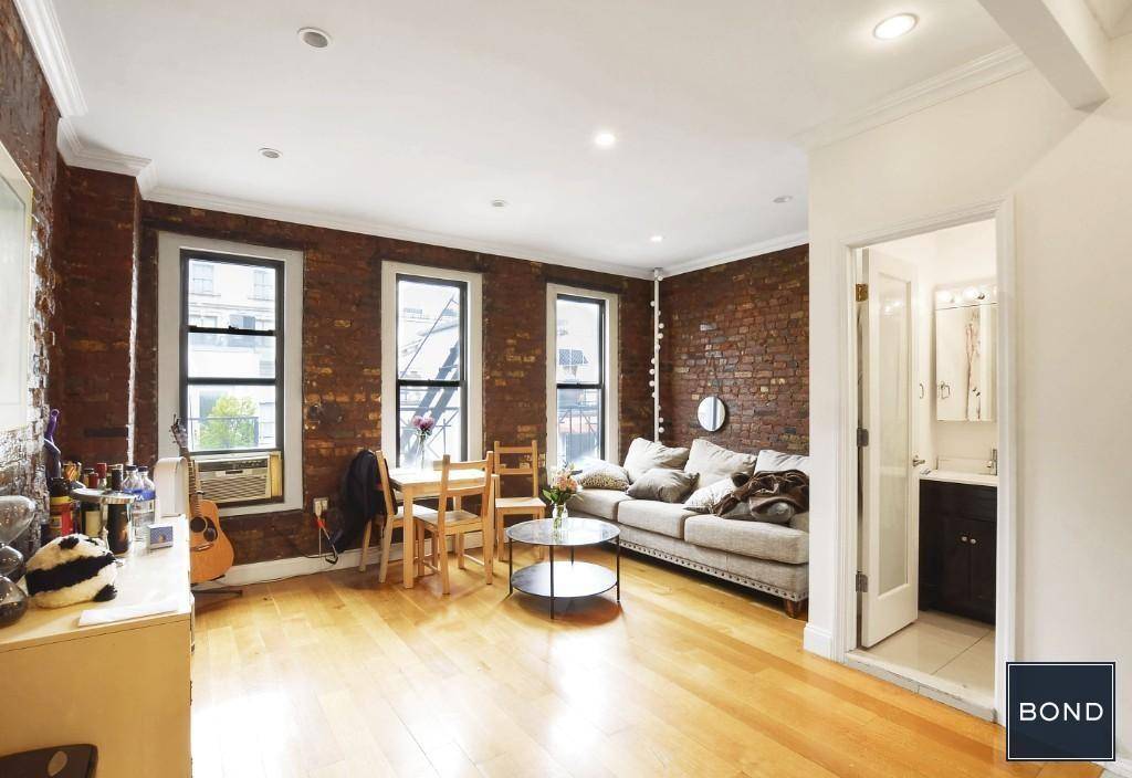 Beautiful Renovated 2 Bedroom Apartment in the charming Little Italy, Manhattan, NYC.