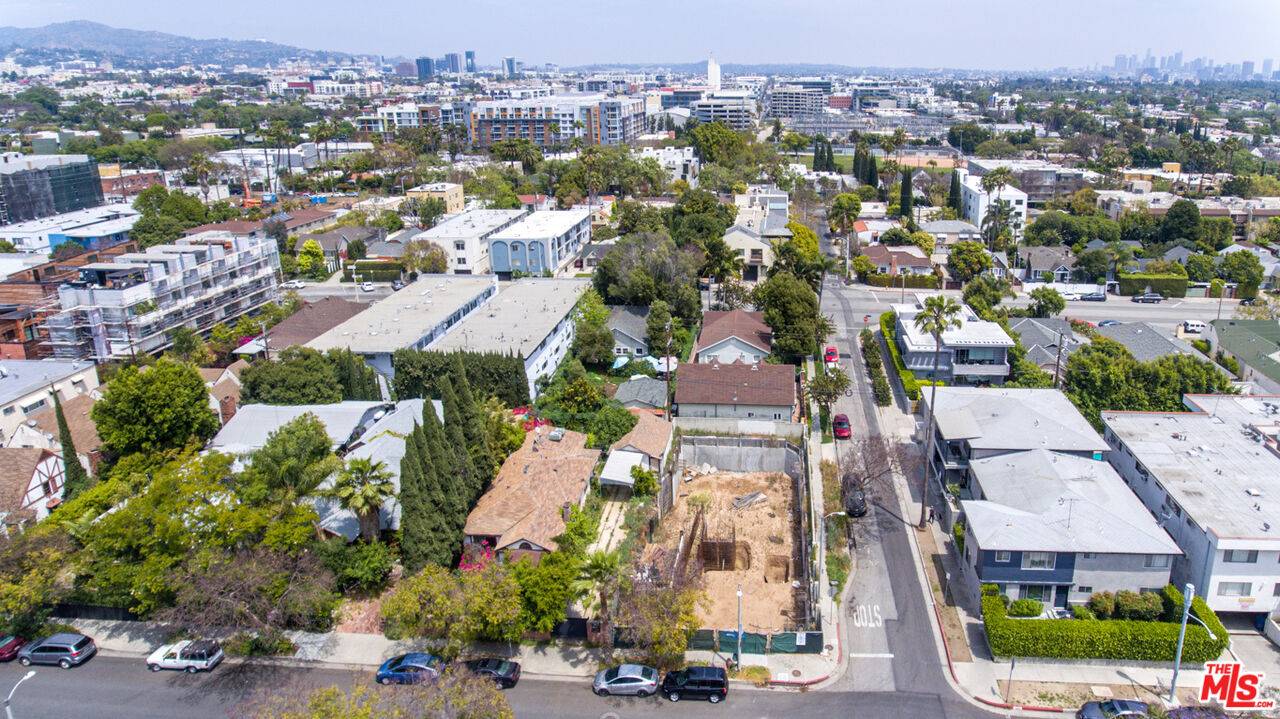 1000  N Gardner St Hollywood Hills East La