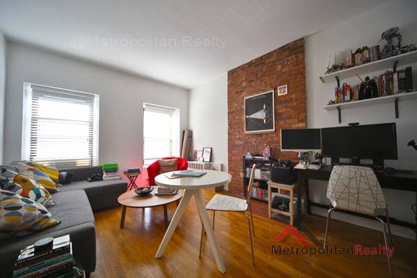 This is a sunny One Bedroom in prime location in Park Slope.