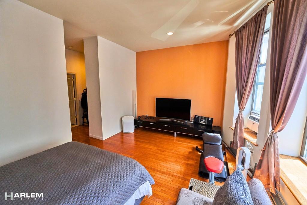 Duplex Primary Bedroom