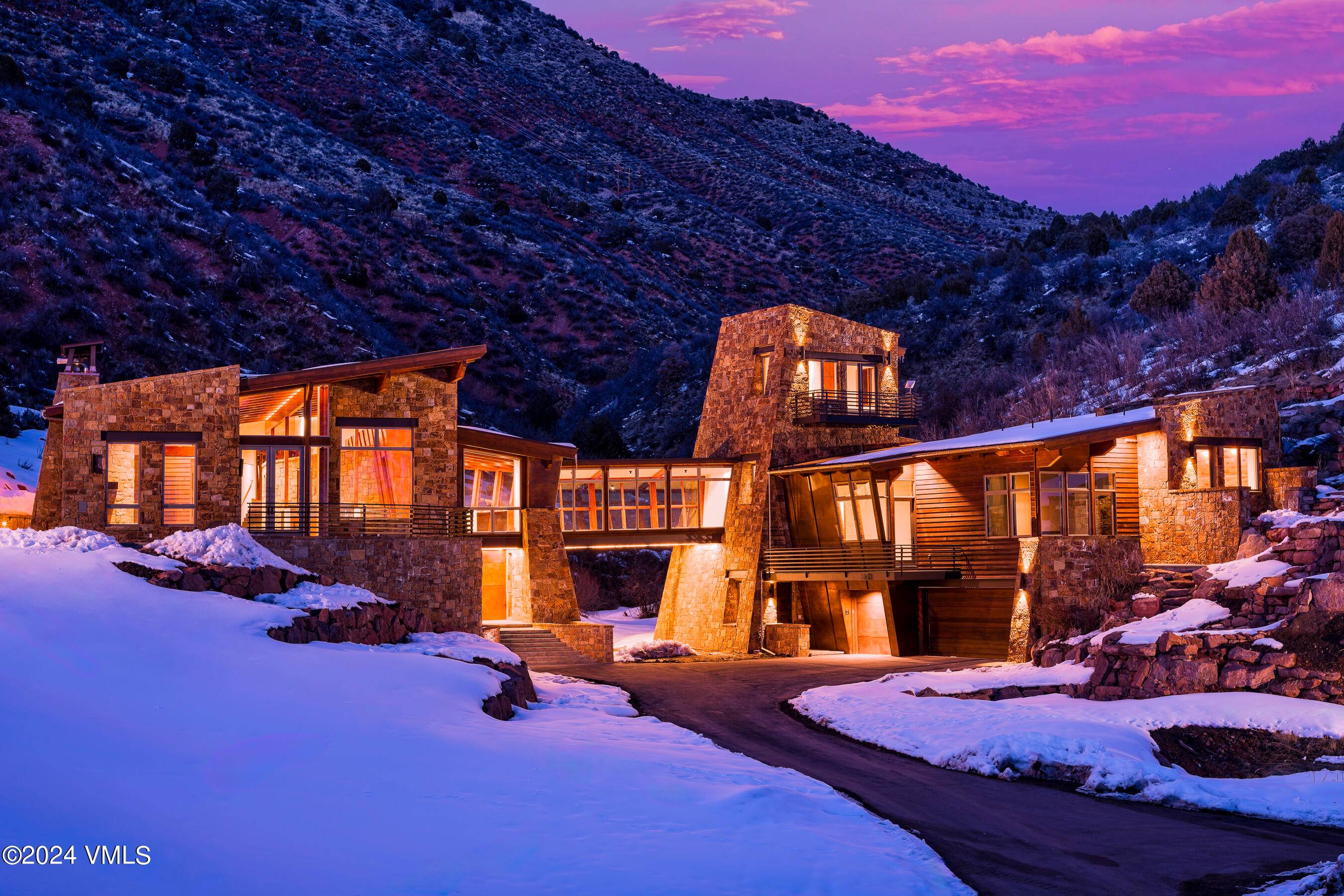35 acre Red Canyon Creek Ranch meets modern luxury with endless outdoor recreation possibilities.