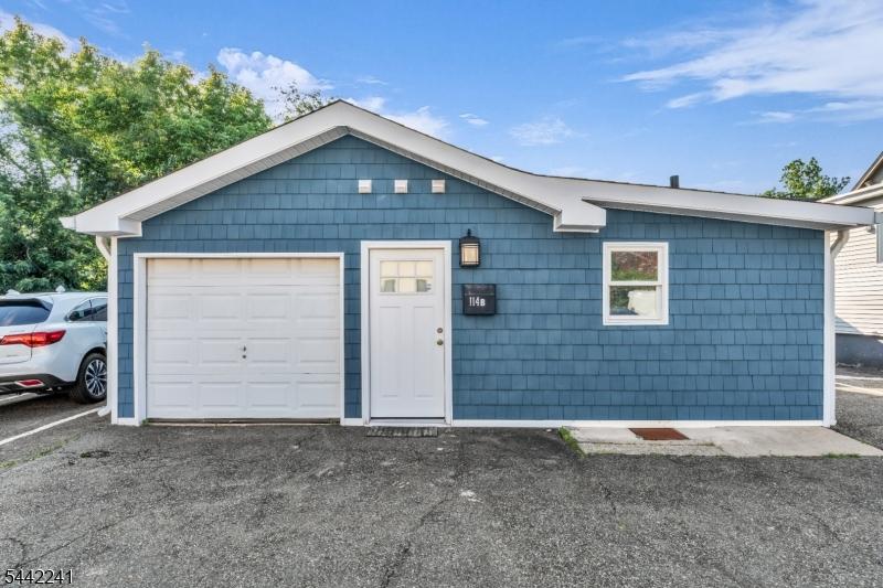 Garage & Studio
