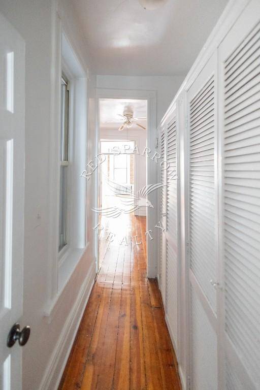 Actual photos ! This amazing floor through five room railroad in Yorkville features high ceilings, dishwasher, and hardwood floors throughout.