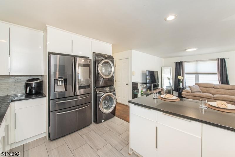 Unit 1 Kitchen w/ Washer/Dryer