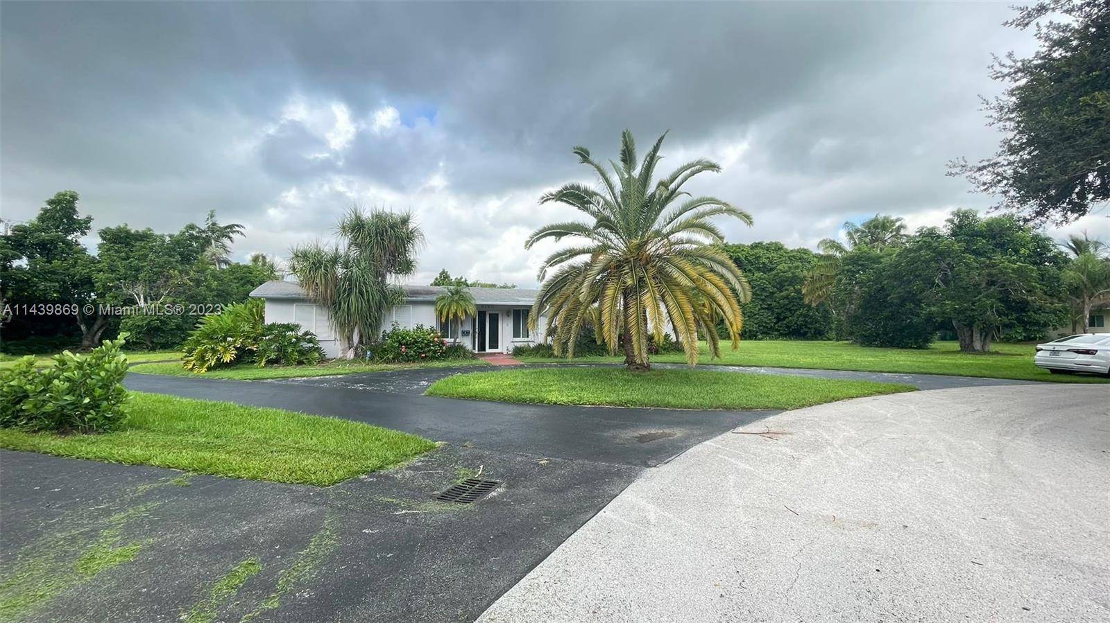REDUCED FOR QUICK SALE ! In the sought after neighborhood of Palmetto Bay, nestled in a quiet corner is a remarkable property unlike any other a sprawling 35, 000 square ...