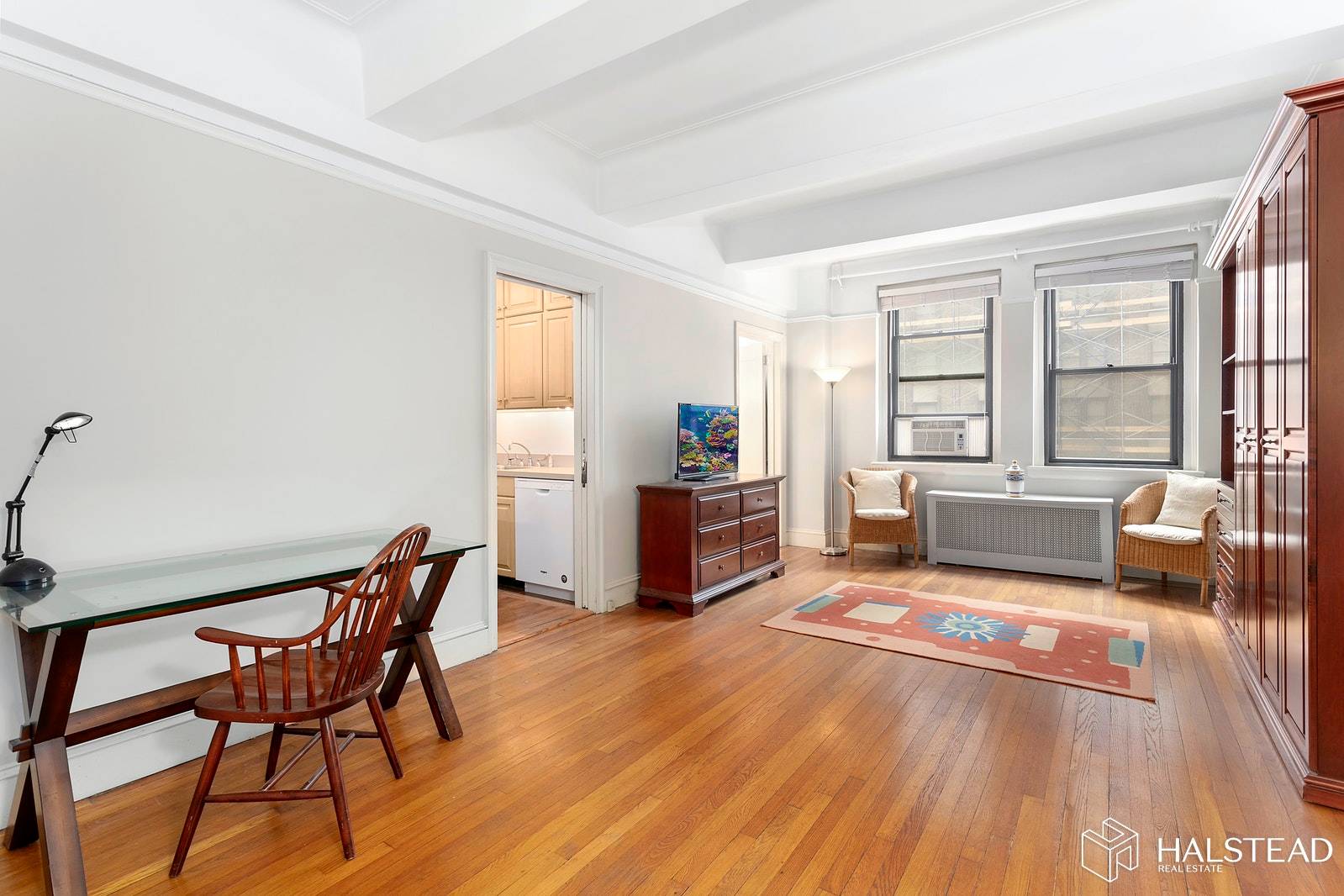 Carnegie Plaza is a full service lifestyle with live in super and central laundry room amongst this vibrant Midtown location with top restaurants, shopping, theater, and museums including Central Park, ...