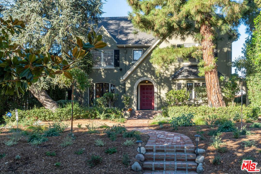 149  N VAN NESS AVE 5BR Mid Wilshire La