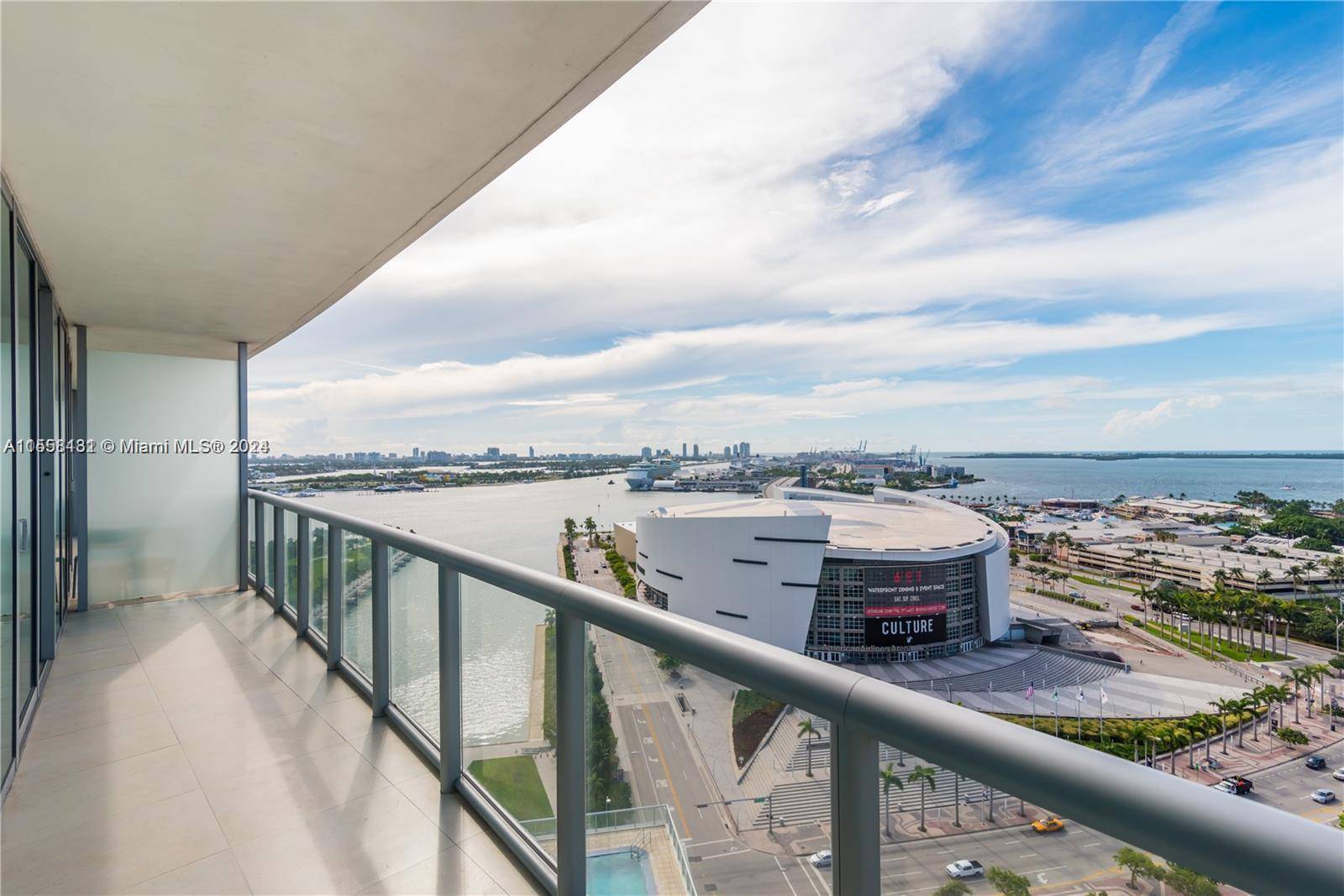 Prepare to be captivated by the stunning city and bayfront vistas that await you in this exquisite condominium nestled in the heart of Downtown Miami !